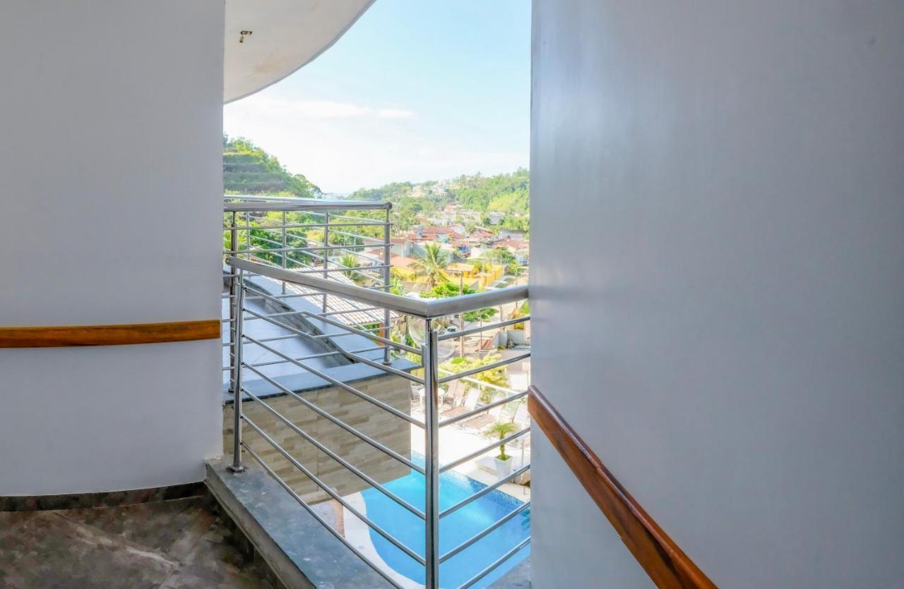 Hospedaria Vitoria Mar Ubatuba Bagian luar foto